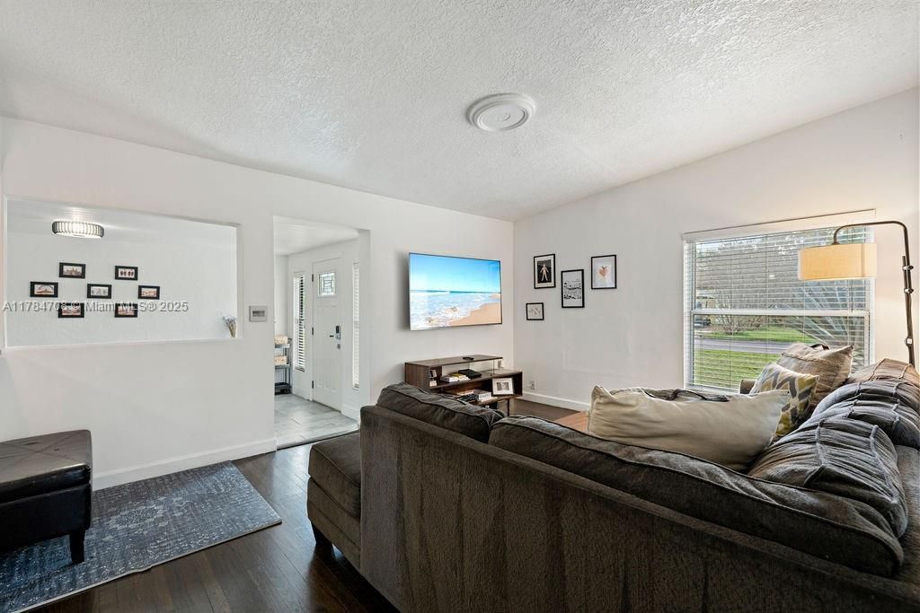 En Venta: $495,000 (0.36 acres)