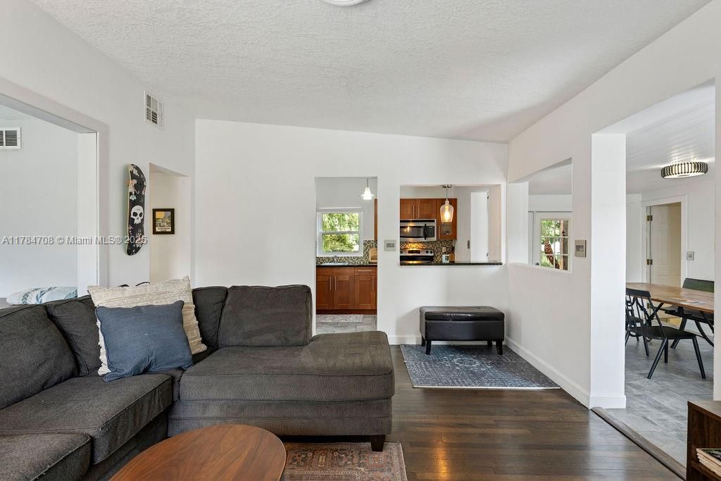 En Venta: $495,000 (0.36 acres)