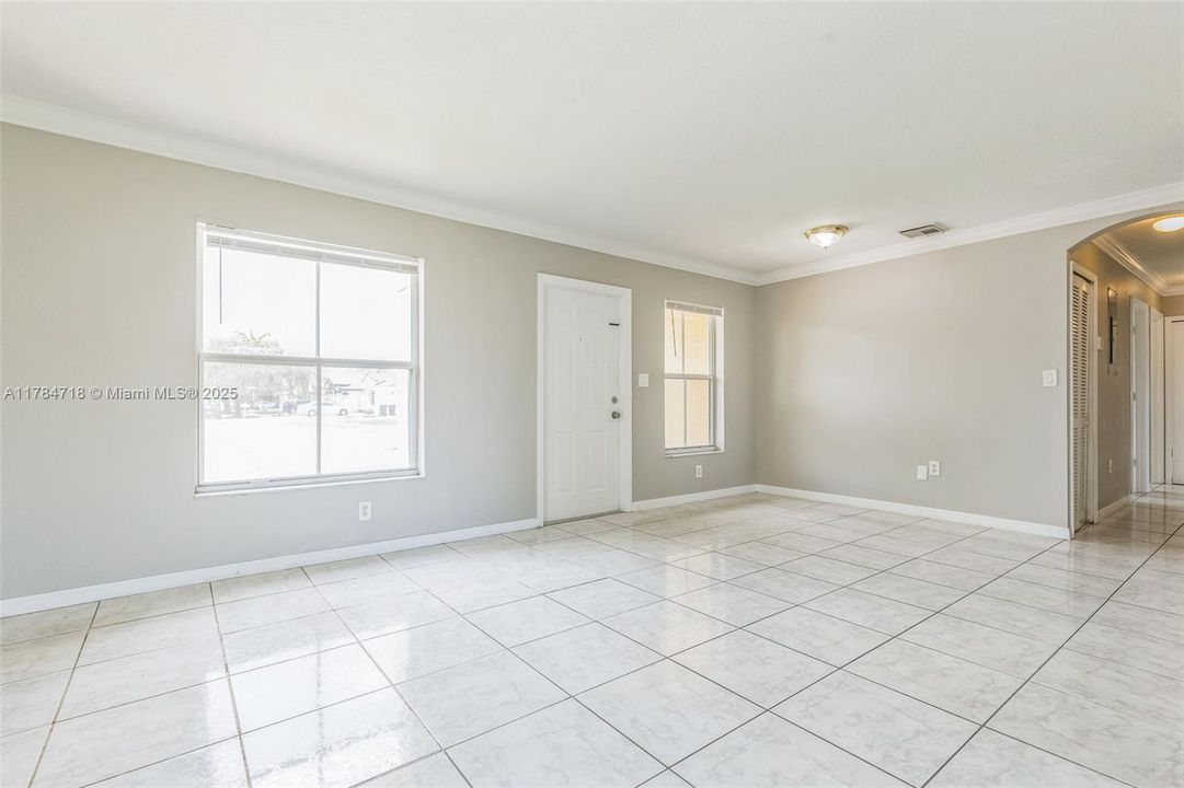 最近售出: $491,000 (3 贝兹, 2 浴室, 1264 平方英尺)