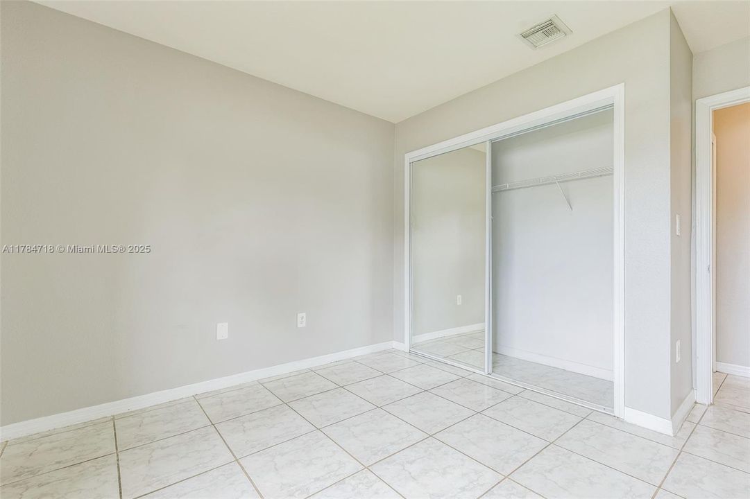 最近售出: $491,000 (3 贝兹, 2 浴室, 1264 平方英尺)