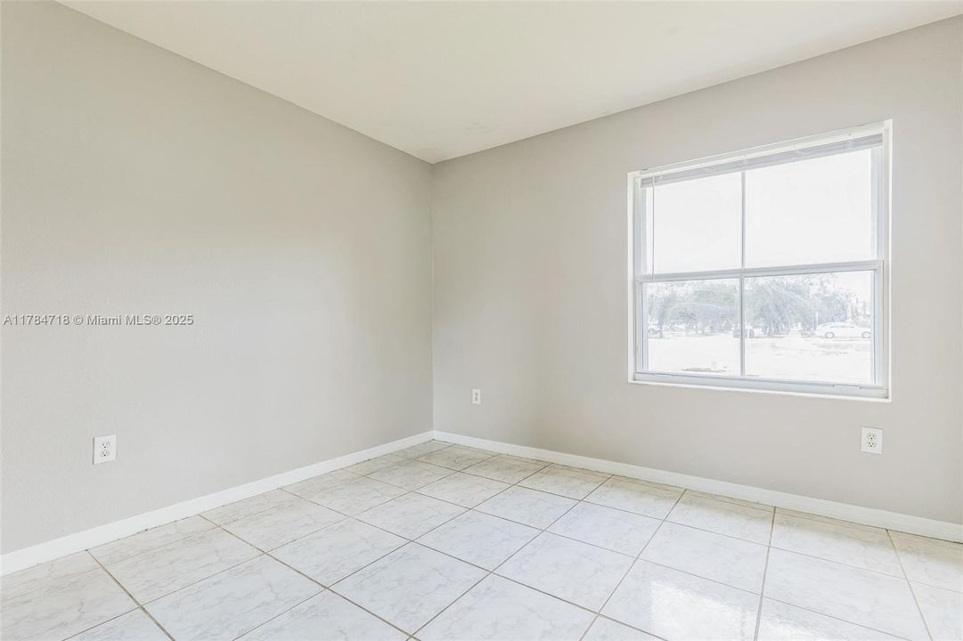 最近售出: $491,000 (3 贝兹, 2 浴室, 1264 平方英尺)