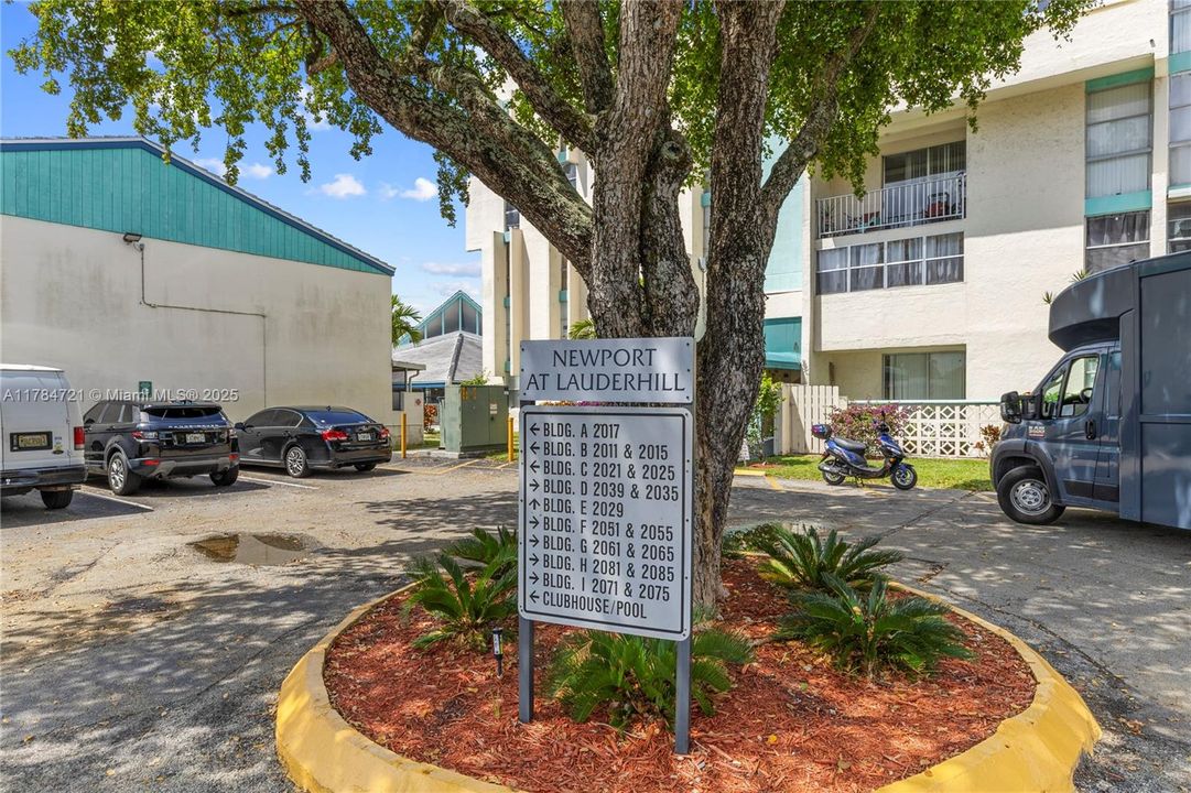 Недавно продано: $140,000 (2 спален, 2 ванн, 1150 Квадратных фут)