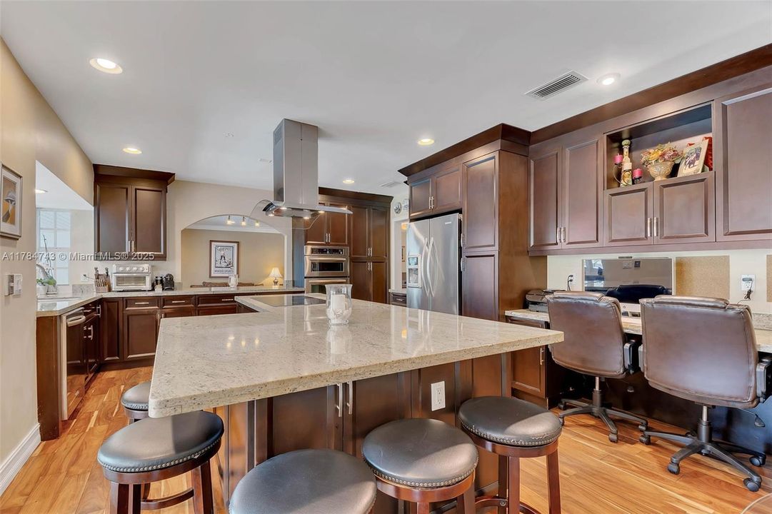 For Sale: $1,285,000 (4 beds, 2 baths, 2300 Square Feet)
