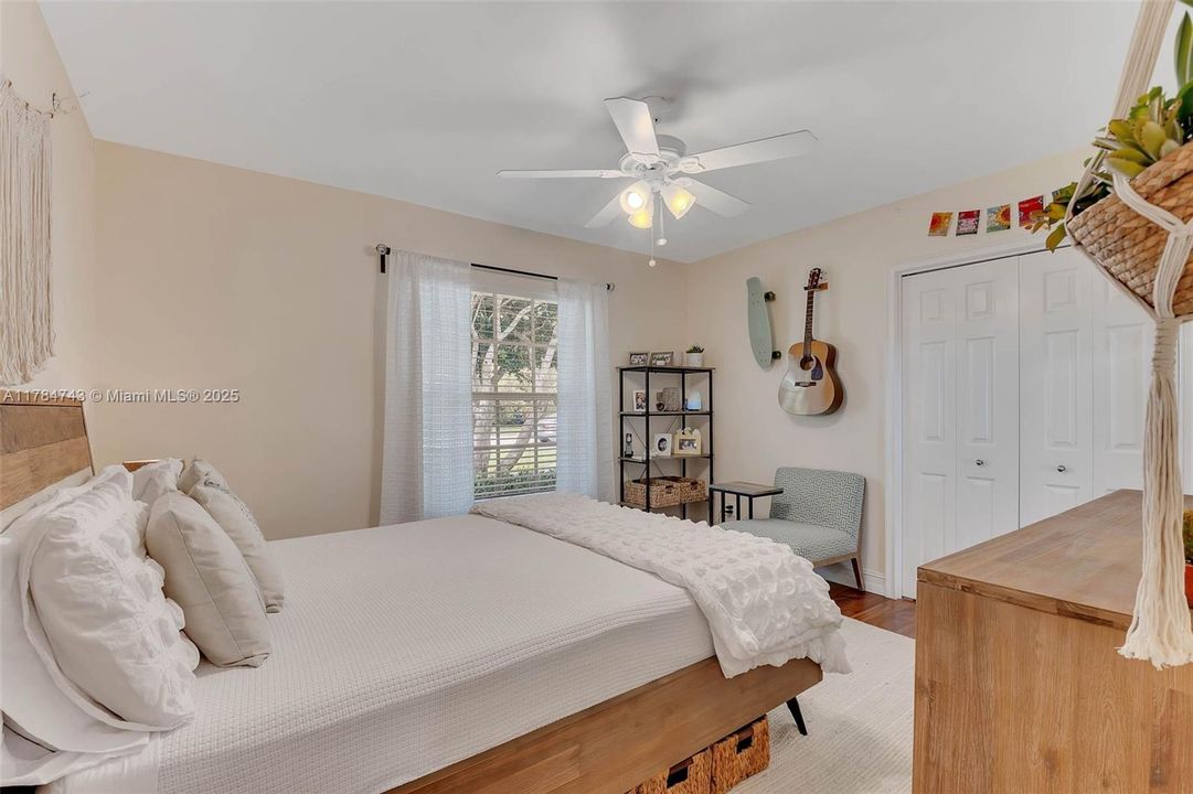 For Sale: $1,285,000 (4 beds, 2 baths, 2300 Square Feet)