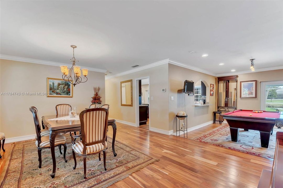 For Sale: $1,285,000 (4 beds, 2 baths, 2300 Square Feet)