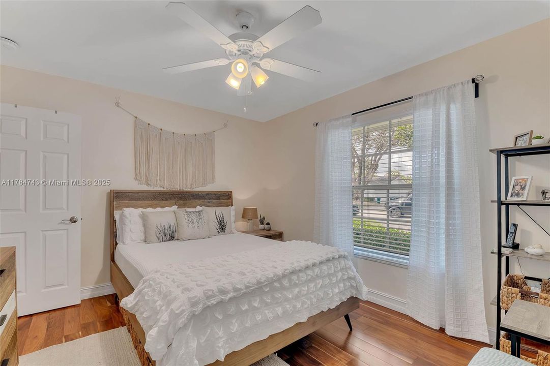 For Sale: $1,285,000 (4 beds, 2 baths, 2300 Square Feet)