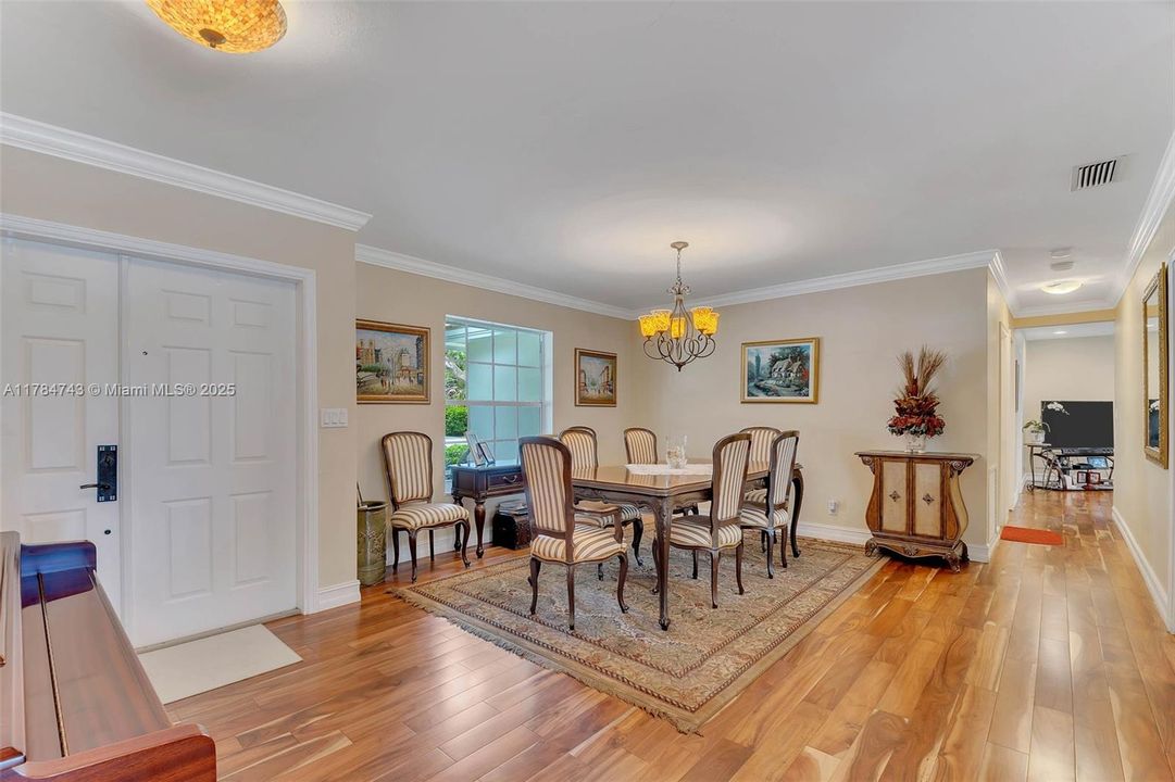 For Sale: $1,285,000 (4 beds, 2 baths, 2300 Square Feet)