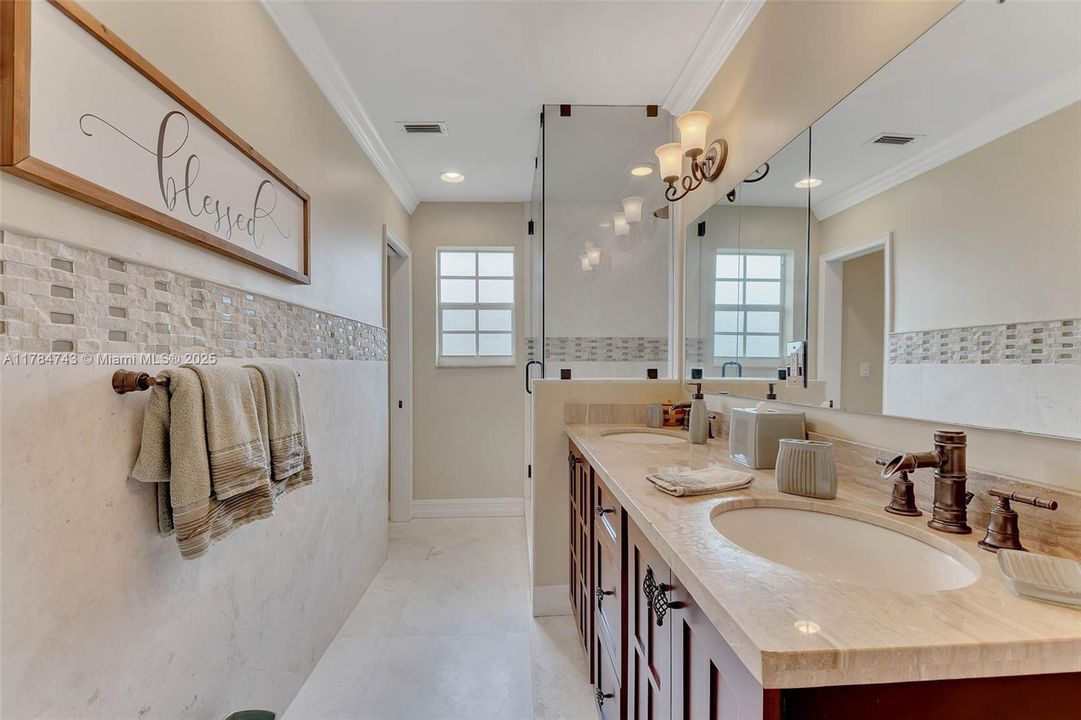 For Sale: $1,285,000 (4 beds, 2 baths, 2300 Square Feet)