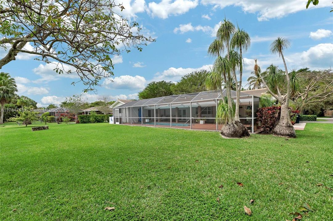 For Sale: $1,285,000 (4 beds, 2 baths, 2300 Square Feet)