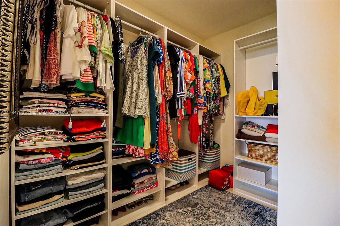 For Rent: $3,000 (2 beds, 2 baths, 1280 Square Feet)