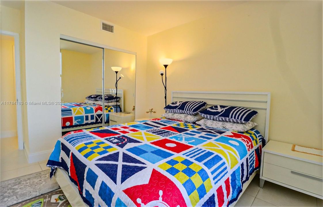 For Rent: $3,000 (2 beds, 2 baths, 1280 Square Feet)