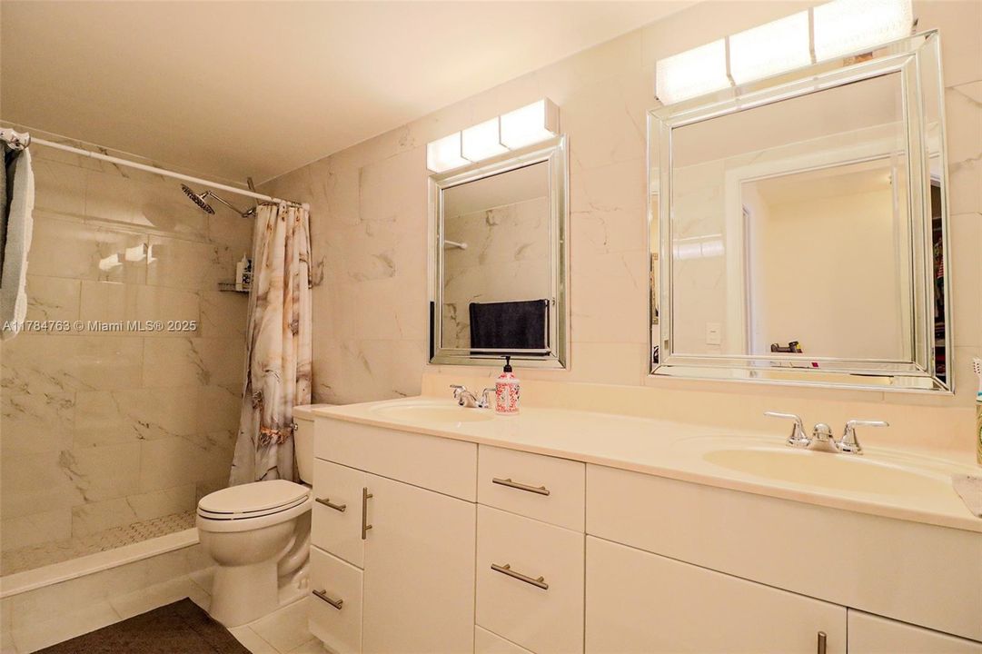 For Rent: $3,000 (2 beds, 2 baths, 1280 Square Feet)