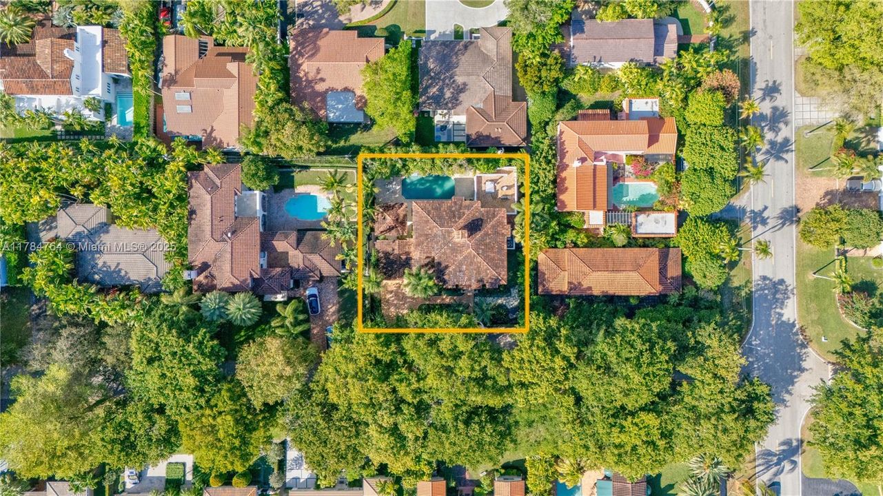 Recently Sold: $4,250,000 (5 beds, 6 baths, 3842 Square Feet)