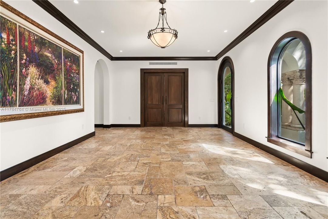 Recently Sold: $4,250,000 (5 beds, 6 baths, 3842 Square Feet)