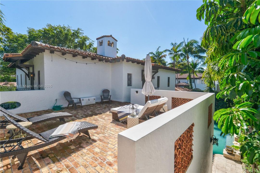Sun terrace to primary bedroom