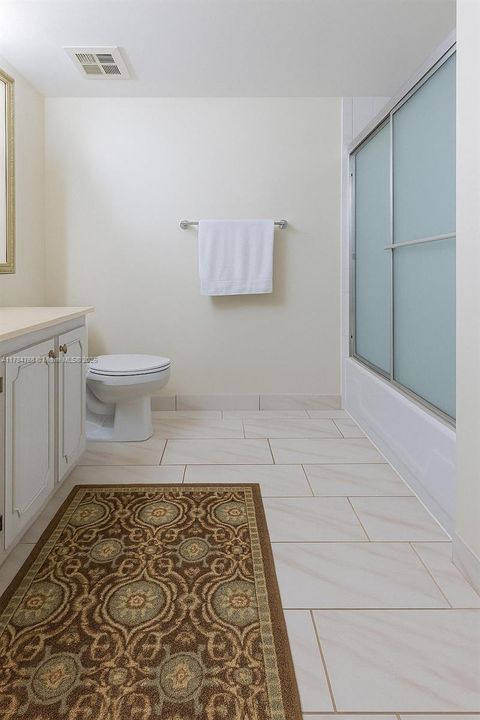 For Sale: $269,000 (1 beds, 1 baths, 1162 Square Feet)