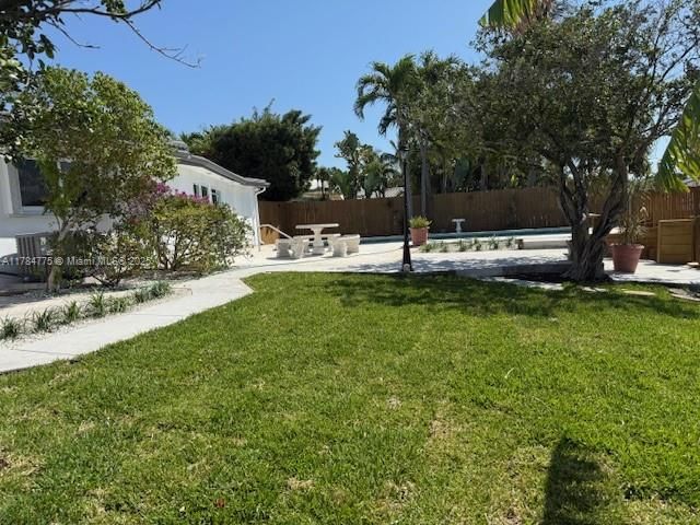 En Venta: $1,795,000 (3 camas, 2 baños, 1972 Pies cuadrados)