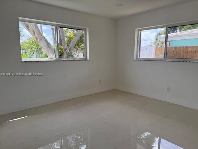 En Venta: $1,795,000 (3 camas, 2 baños, 1972 Pies cuadrados)