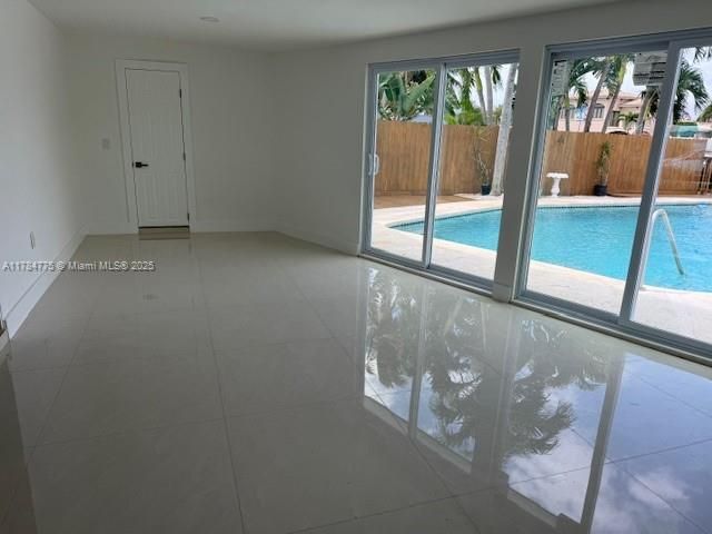 En Venta: $1,795,000 (3 camas, 2 baños, 1972 Pies cuadrados)