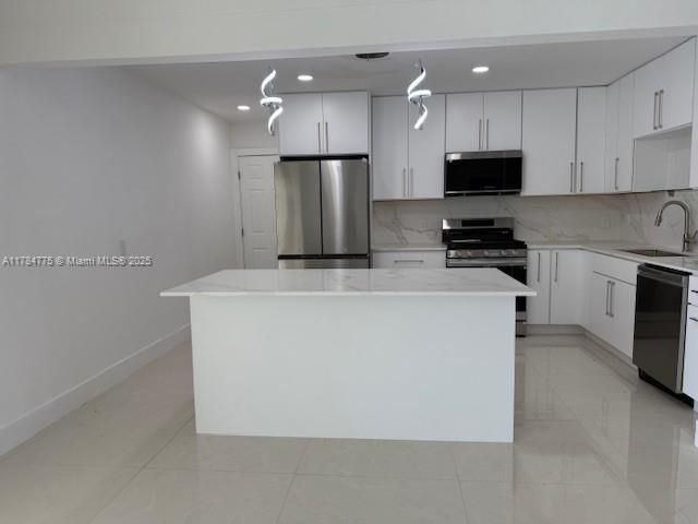 En Venta: $1,795,000 (3 camas, 2 baños, 1972 Pies cuadrados)