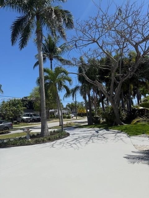 En Venta: $1,795,000 (3 camas, 2 baños, 1972 Pies cuadrados)