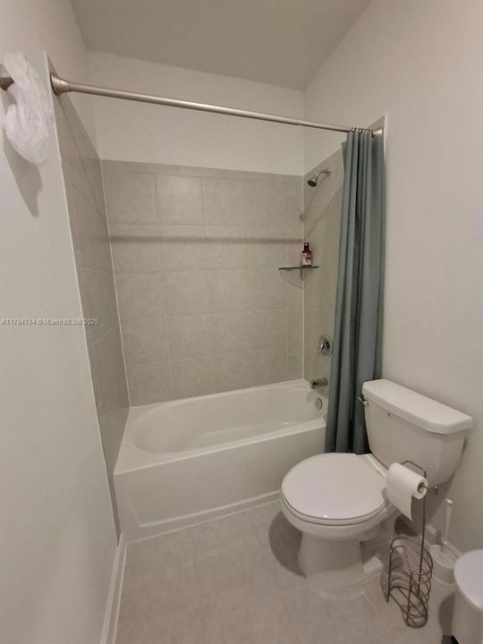 最近租的: $3,000 (3 贝兹, 2 浴室, 1331 平方英尺)