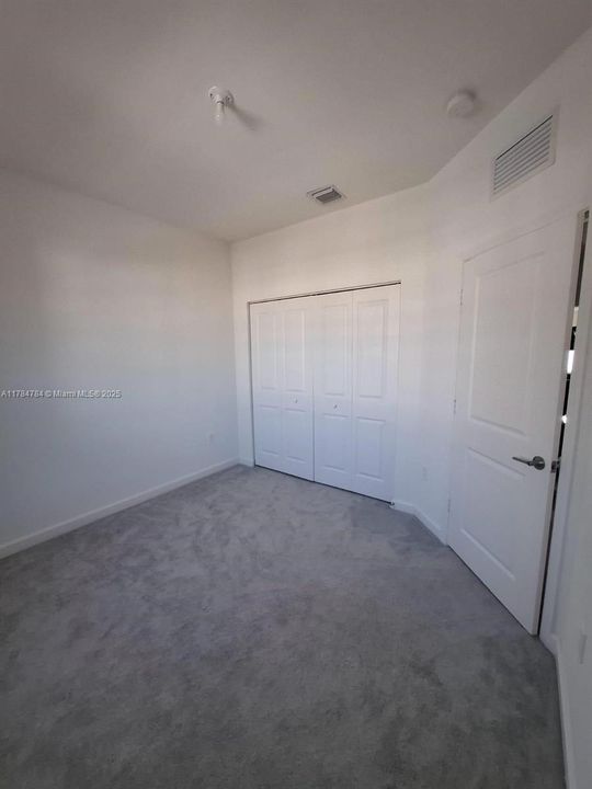 最近租的: $3,000 (3 贝兹, 2 浴室, 1331 平方英尺)