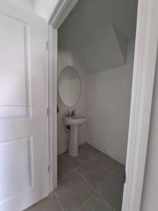 最近租的: $3,000 (3 贝兹, 2 浴室, 1331 平方英尺)