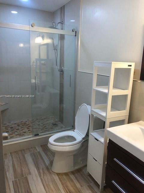 Recently Sold: $395,000 (2 beds, 2 baths, 990 Square Feet)