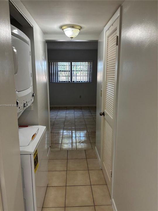 Недавно продано: $315,000 (2 спален, 2 ванн, 893 Квадратных фут)