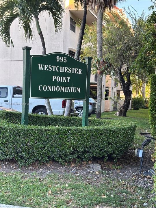 Недавно продано: $315,000 (2 спален, 2 ванн, 893 Квадратных фут)