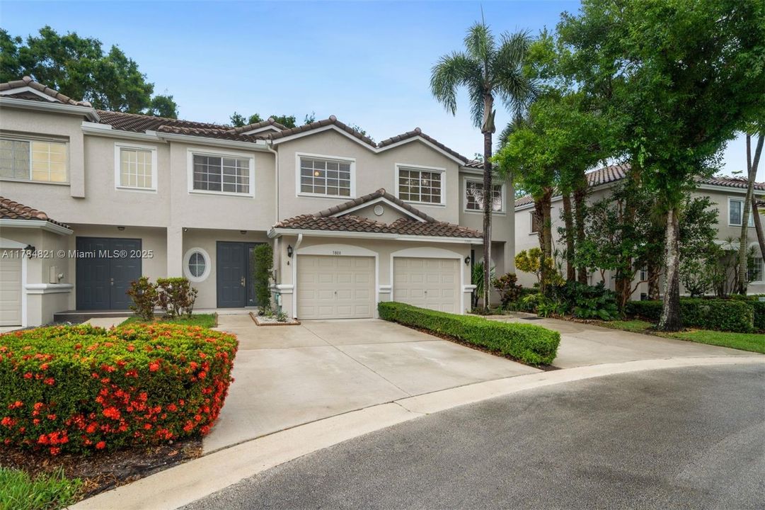 Недавно продано: $450,000 (3 спален, 2 ванн, 1573 Квадратных фут)