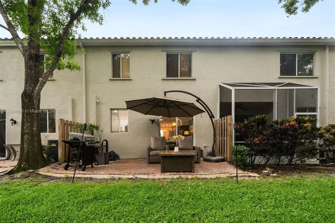 Недавно продано: $450,000 (3 спален, 2 ванн, 1573 Квадратных фут)