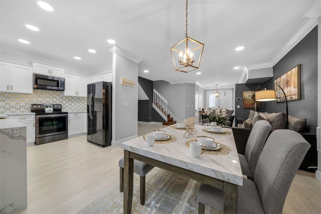 Недавно продано: $450,000 (3 спален, 2 ванн, 1573 Квадратных фут)