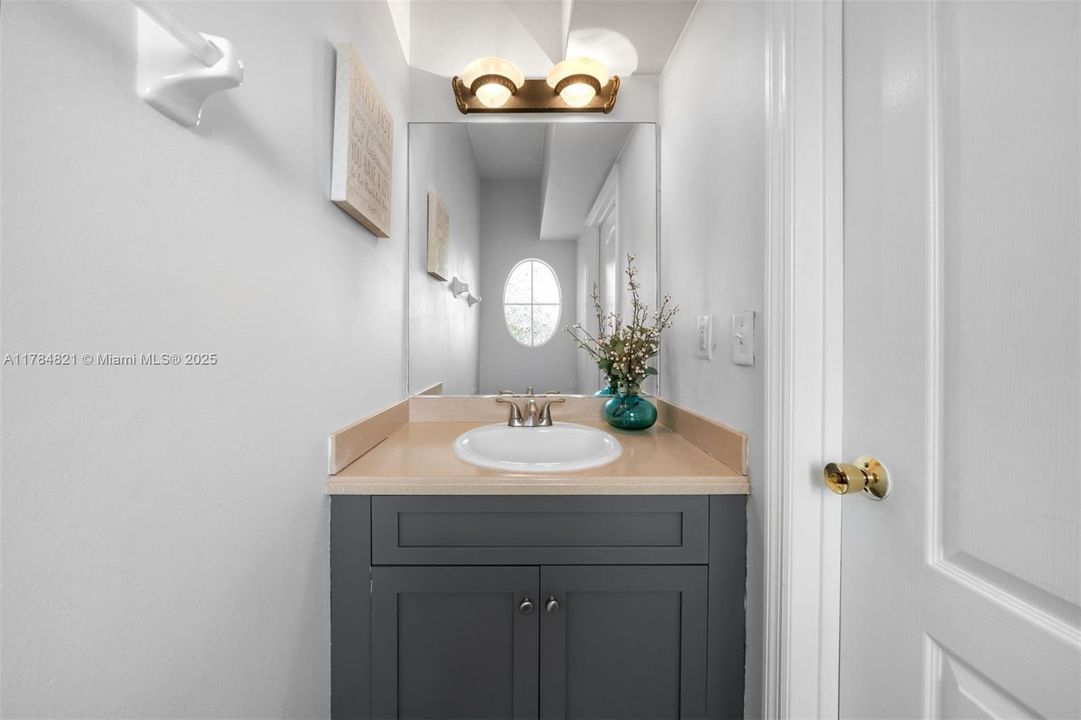 Недавно продано: $450,000 (3 спален, 2 ванн, 1573 Квадратных фут)