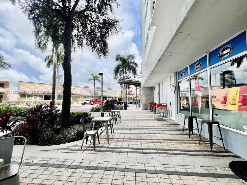 En Venta: $365,000 (1 camas, 2 baños, 1010 Pies cuadrados)