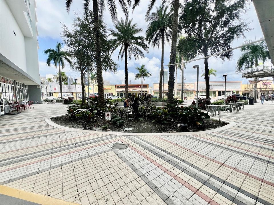 En Venta: $365,000 (1 camas, 2 baños, 1010 Pies cuadrados)