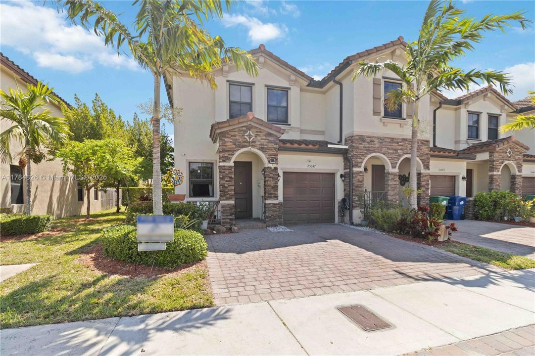 Recently Sold: $400,000 (3 beds, 2 baths, 1740 Square Feet)