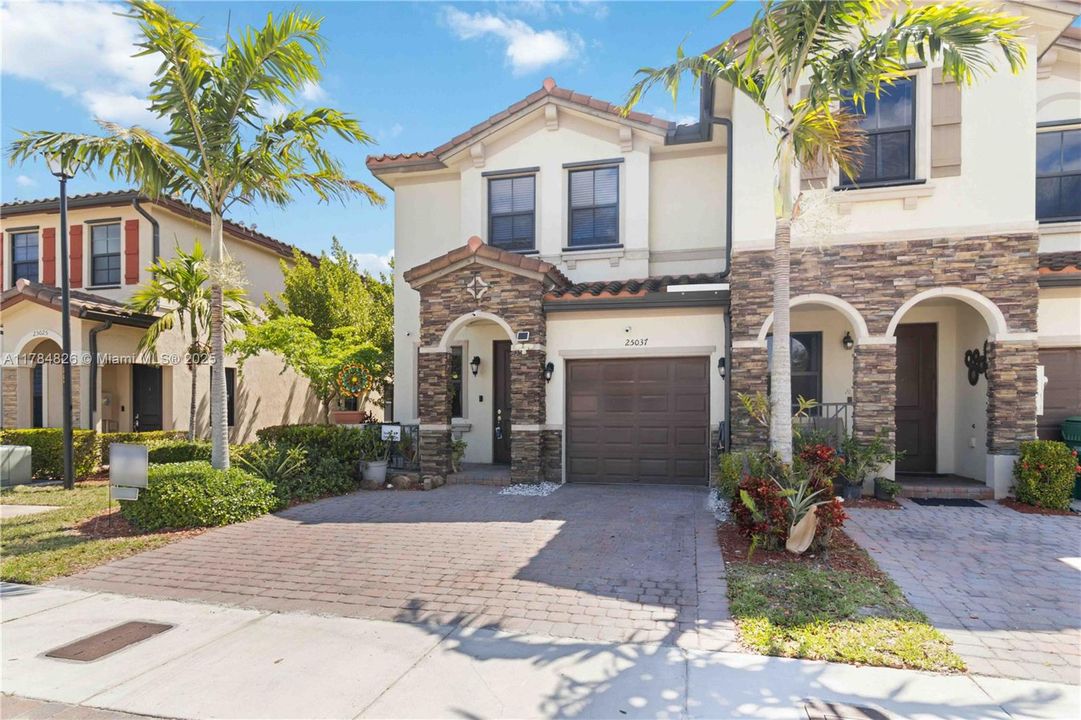 Recently Sold: $400,000 (3 beds, 2 baths, 1740 Square Feet)