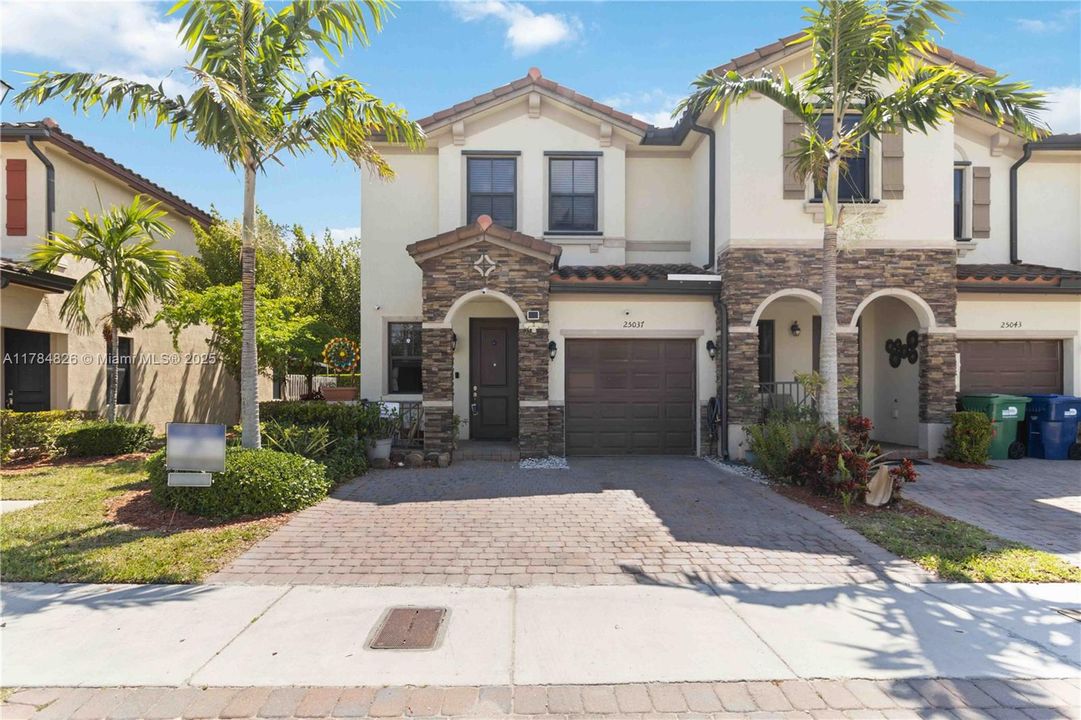 Recently Sold: $400,000 (3 beds, 2 baths, 1740 Square Feet)