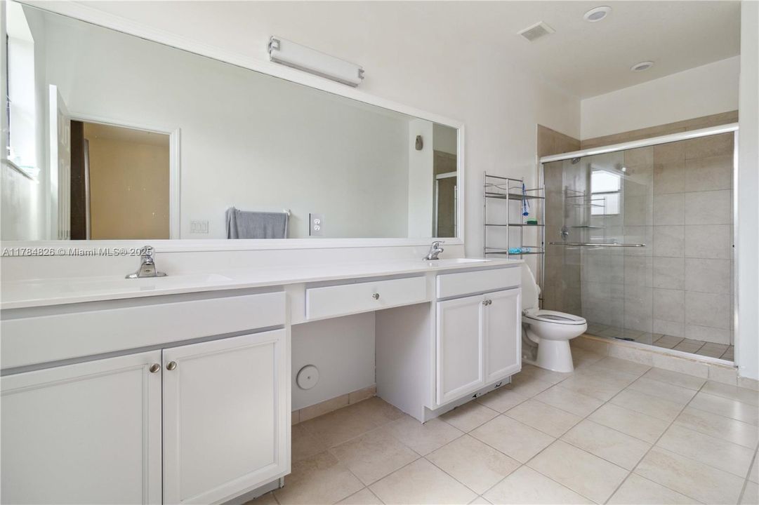 Recently Sold: $400,000 (3 beds, 2 baths, 1740 Square Feet)