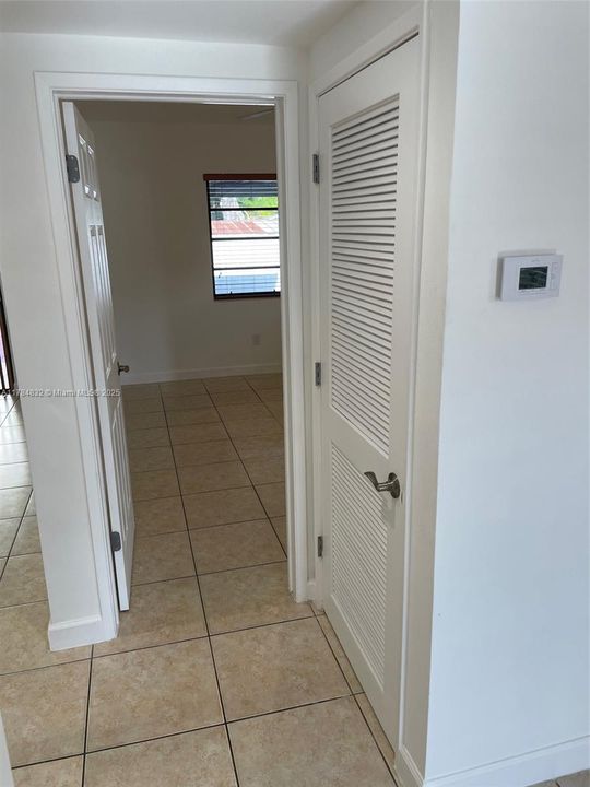 Active With Contract: $616,000 (3 beds, 2 baths, 1210 Square Feet)