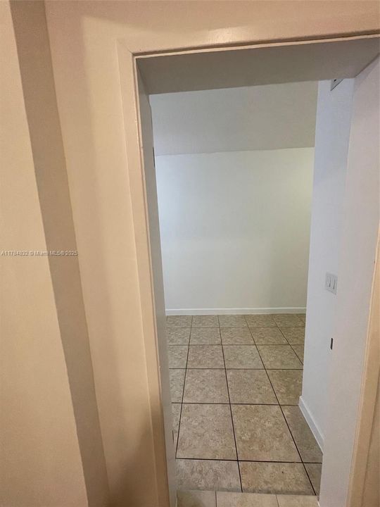 Active With Contract: $616,000 (3 beds, 2 baths, 1210 Square Feet)