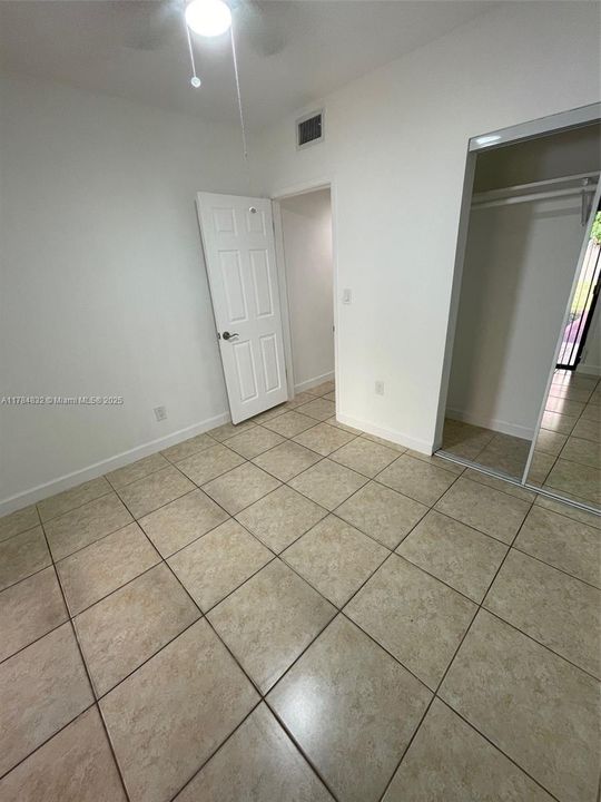 Active With Contract: $616,000 (3 beds, 2 baths, 1210 Square Feet)