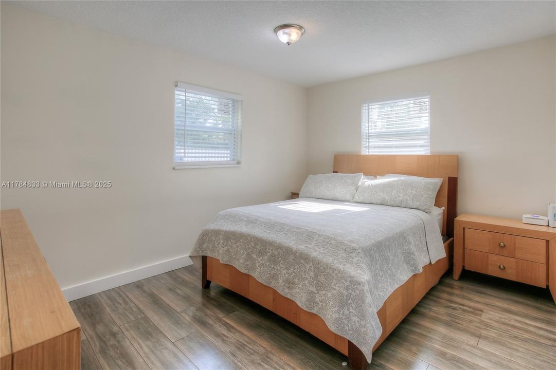 Recently Sold: $370,000 (2 beds, 1 baths, 773 Square Feet)