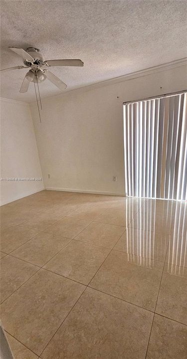 Recently Rented: $2,250 (2 beds, 1 baths, 998 Square Feet)