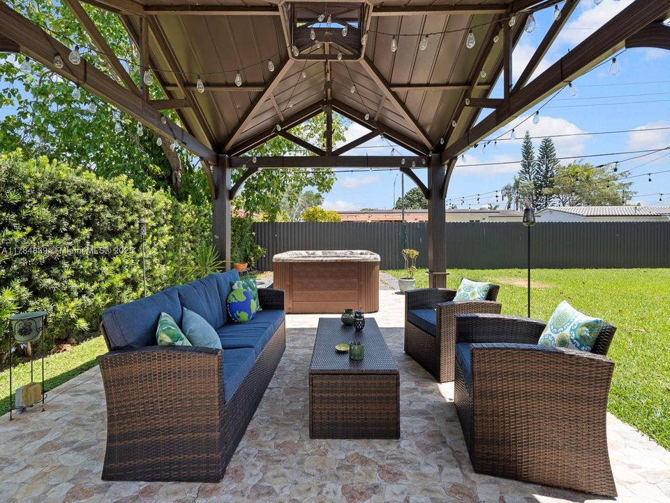 Recently Sold: $749,990 (4 beds, 2 baths, 0 Square Feet)