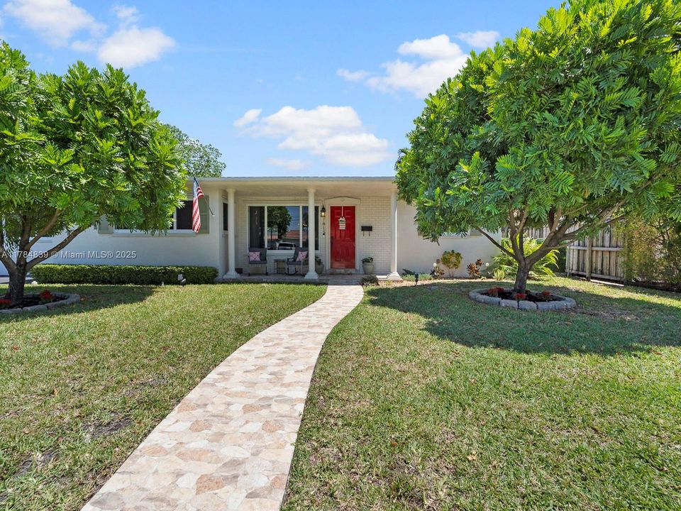 Recently Sold: $749,990 (4 beds, 2 baths, 0 Square Feet)