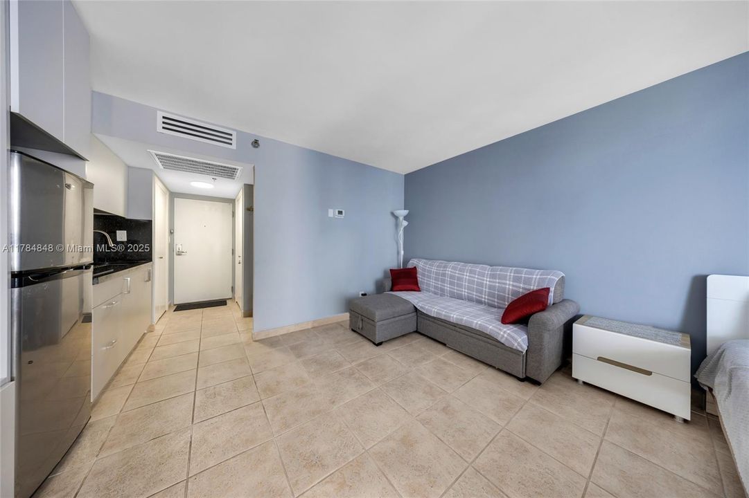 На продажу: $187,000 (0 спален, 1 ванн, 360 Квадратных фут)