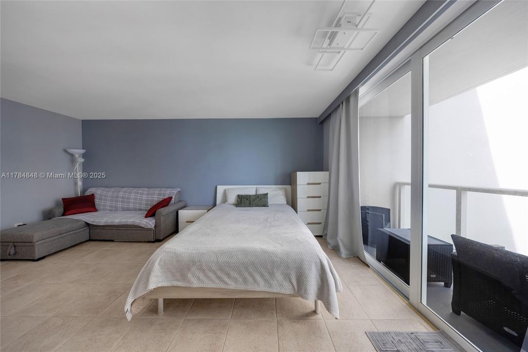 На продажу: $187,000 (0 спален, 1 ванн, 360 Квадратных фут)